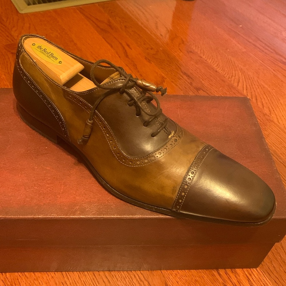 Dress shoes